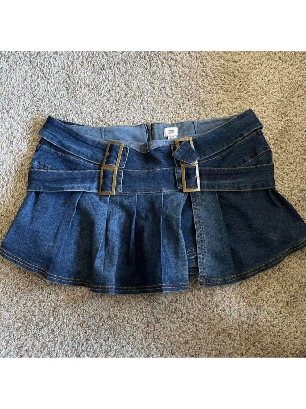 navy blue denim mini skirt with belt #miniskirt #denim